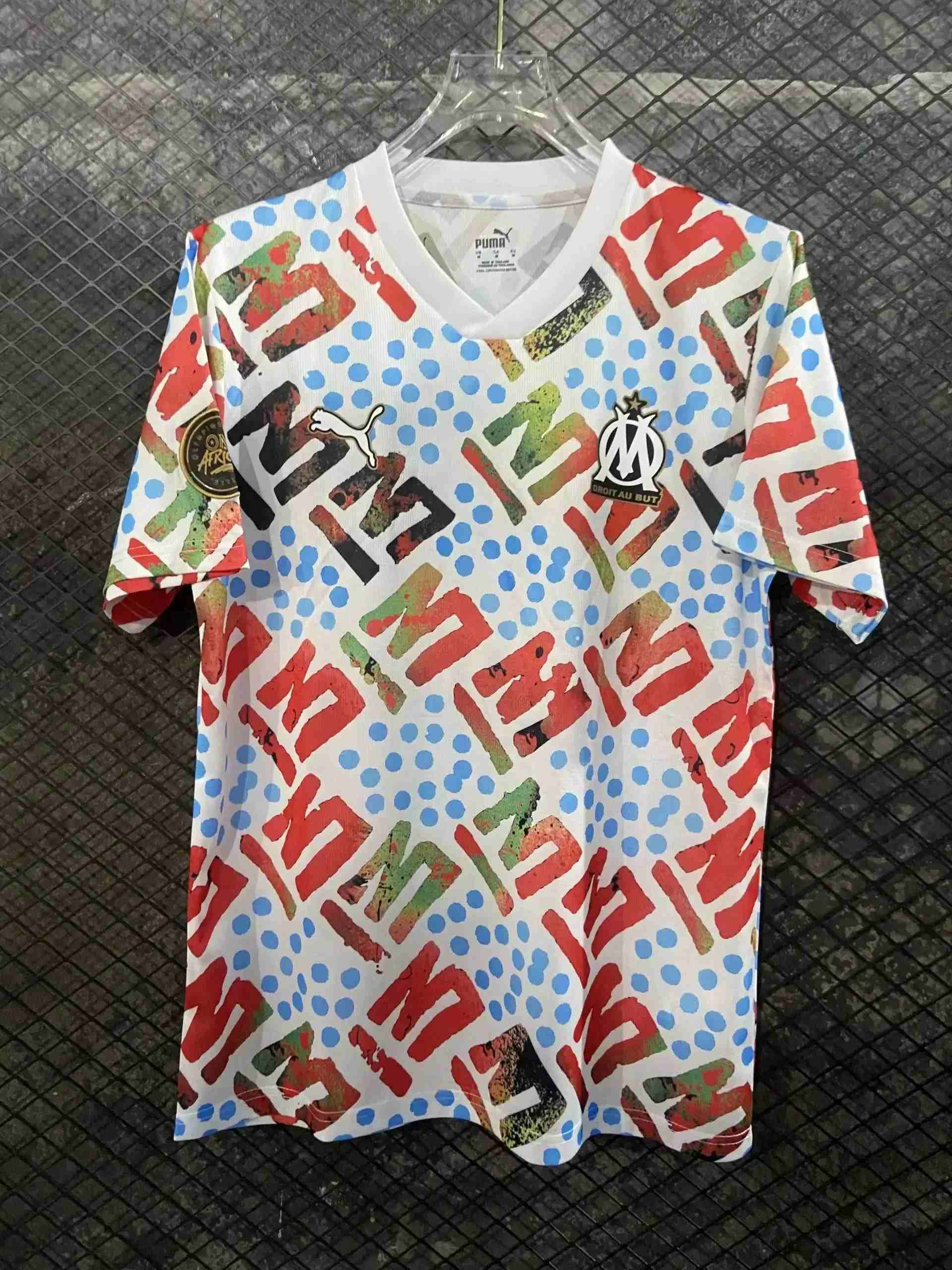 05 Red and White 006